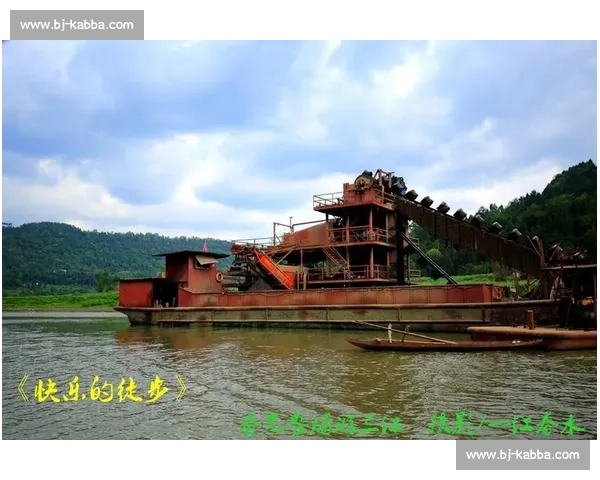 三江龙舟竞渡精彩纷呈 巴中三江赛事文化深度探秘