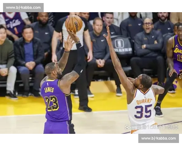 火箭队今日迎战强敌,NBA精彩对决即将开演,千万不要错过!